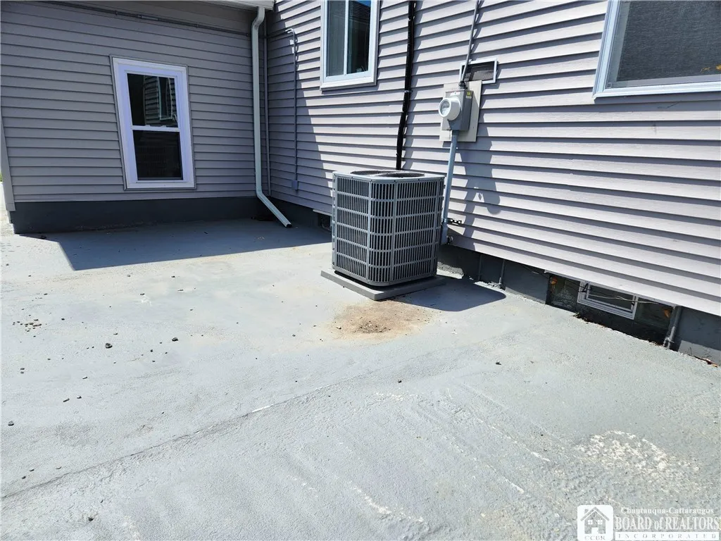 5347 Lake Avenue, Orchard Park, New York 14127, Orchard Park, New York 14127, 3 Bedrooms Bedrooms, 7 Rooms Rooms,1 BathroomBathrooms,Residential,For Sale,5347 Lake Avenue, Orchard Park, New York 14127,0,R1680642
