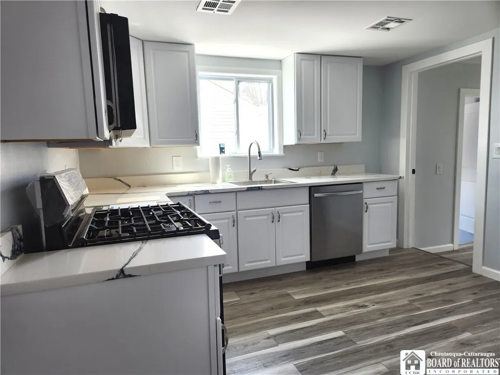 5347 Lake Avenue, Orchard Park, New York 14127, Orchard Park, New York 14127, 3 Bedrooms Bedrooms, 7 Rooms Rooms,1 BathroomBathrooms,Residential,For Sale,5347 Lake Avenue, Orchard Park, New York 14127,0,R1680642
