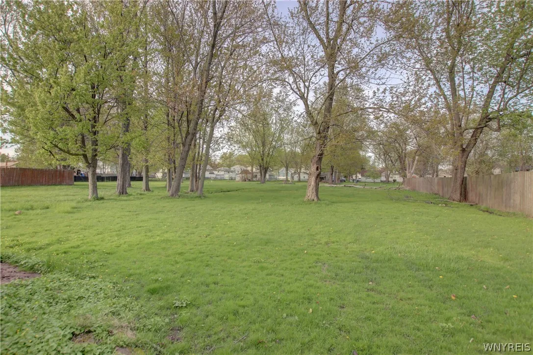 143 Franklin Street, Tonawanda, New York 14150, Tonawanda, New York 14150, 3 Bedrooms Bedrooms, 9 Rooms Rooms,1 BathroomBathrooms,Residential,For Sale,143 Franklin Street, Tonawanda, New York 14150,0,B1680588