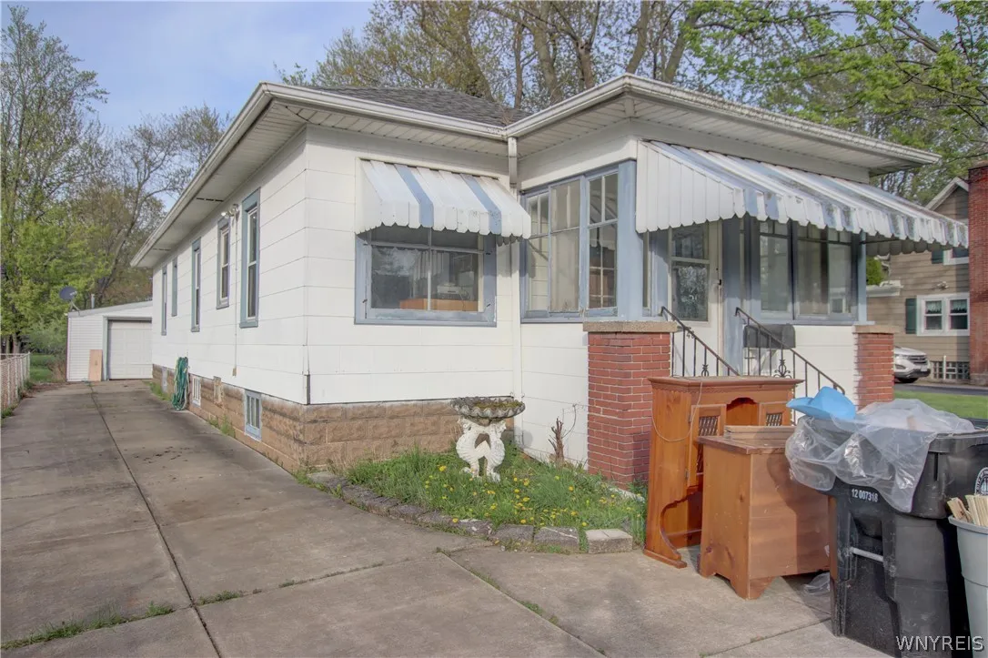 143 Franklin Street, Tonawanda, New York 14150, Tonawanda, New York 14150, 3 Bedrooms Bedrooms, 9 Rooms Rooms,1 BathroomBathrooms,Residential,For Sale,143 Franklin Street, Tonawanda, New York 14150,0,B1680588