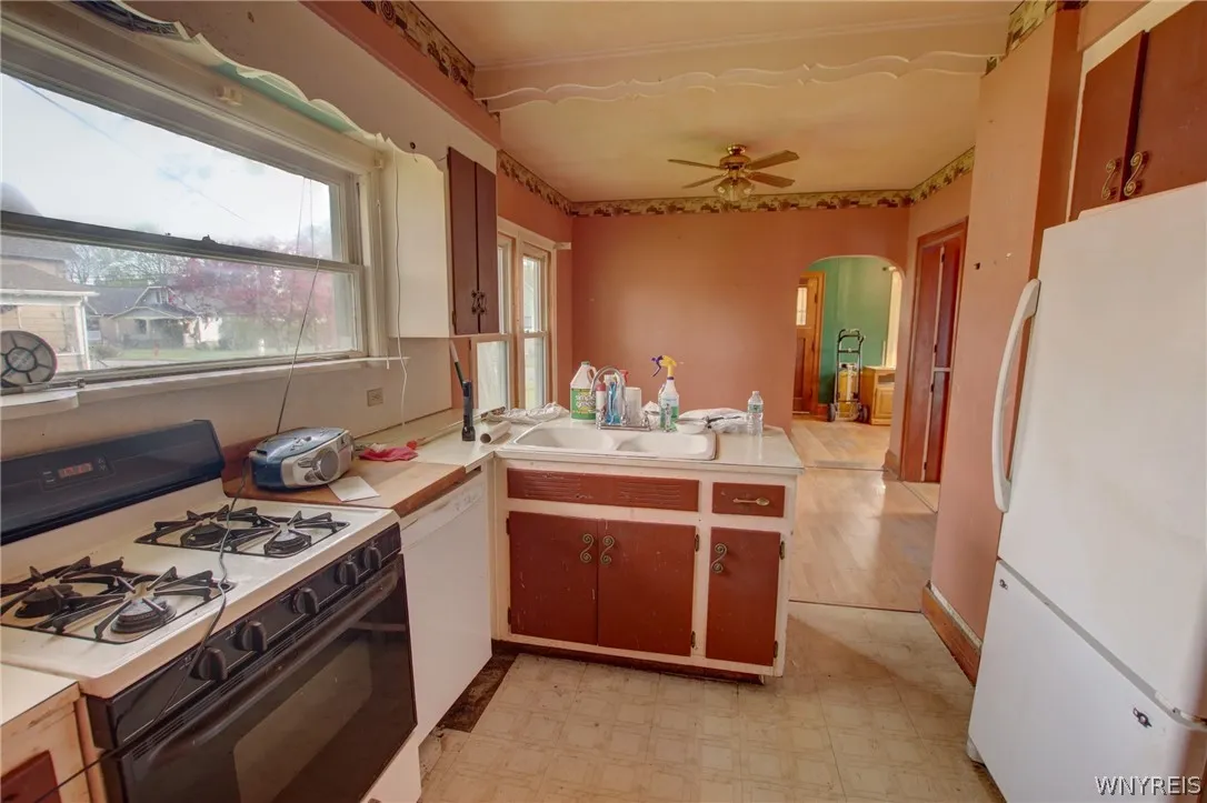 143 Franklin Street, Tonawanda, New York 14150, Tonawanda, New York 14150, 3 Bedrooms Bedrooms, 9 Rooms Rooms,1 BathroomBathrooms,Residential,For Sale,143 Franklin Street, Tonawanda, New York 14150,0,B1680588