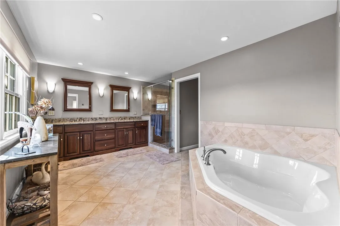Luxurious Spa type Bathroom
