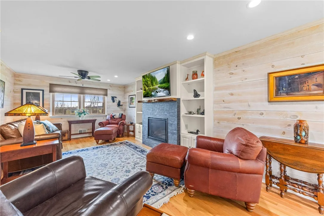 2480 Cooley Road, Canandaigua Town, New York 14424, Canandaigua Town, New York 14424, 4 Bedrooms Bedrooms, 12 Rooms Rooms,2 BathroomsBathrooms,Residential,For Sale,2480 Cooley Road, Canandaigua Town, New York 14424,0,R1680963