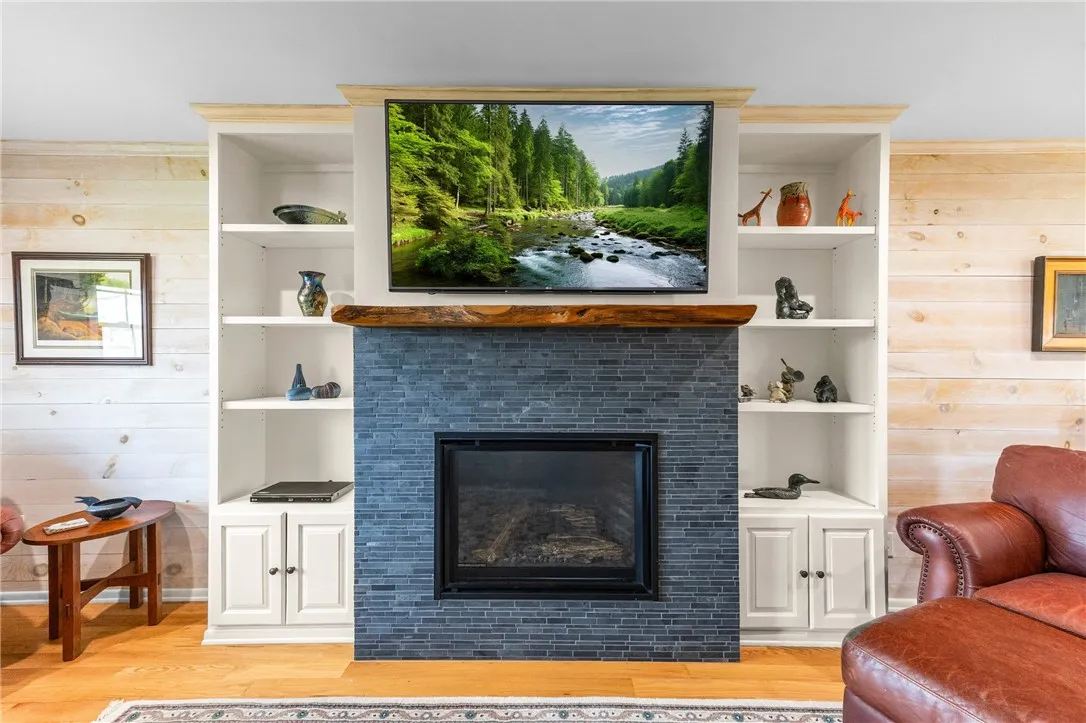 Gas Fireplace with Built ins
