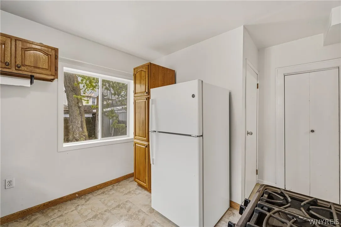 12 Simson Street, Tonawanda, New York 14120, Tonawanda, New York 14120, 2 Bedrooms Bedrooms, 6 Rooms Rooms,1 BathroomBathrooms,Residential,For Sale,12 Simson Street, Tonawanda, New York 14120,0,B1679925