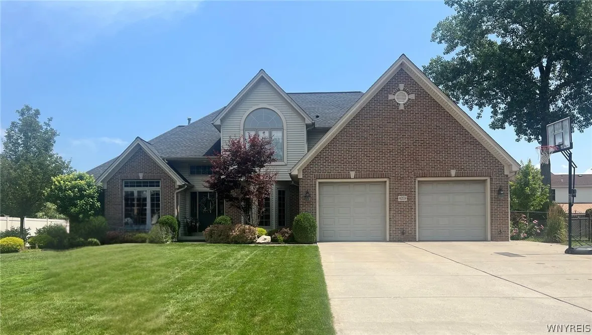 4059 Foxwood Lane, Clarence, New York 14221, Clarence, New York 14221, 3 Bedrooms Bedrooms, 9 Rooms Rooms,2 BathroomsBathrooms,Residential,For Sale,4059 Foxwood Lane, Clarence, New York 14221,0,B1680945