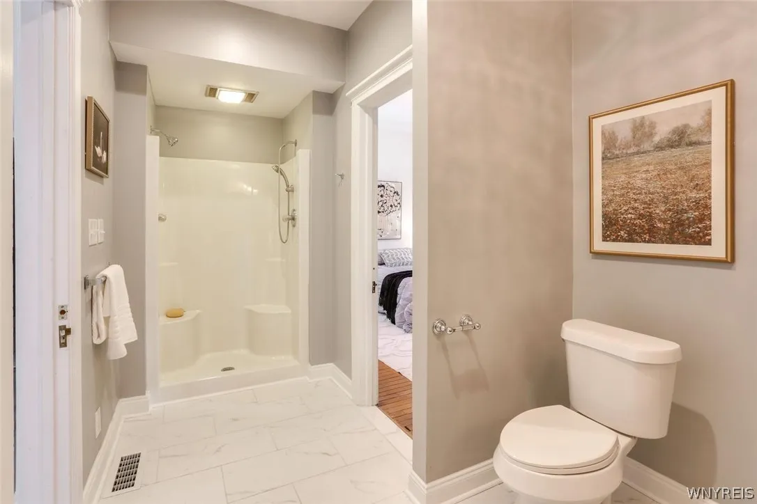 1st Fl Bedroom Ensuite