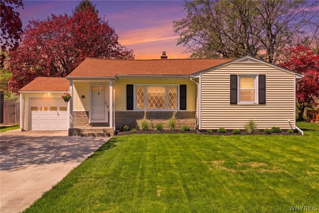 4320 Cameron Drive, Clarence, New York 14221, Clarence, New York 14221, 3 Bedrooms Bedrooms, 7 Rooms Rooms,1 BathroomBathrooms,Residential,For Sale,4320 Cameron Drive, Clarence, New York 14221,0,B1680741