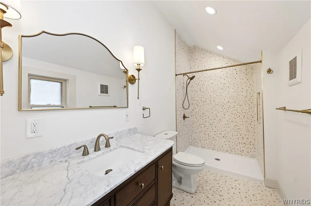153 Garner Avenue, Buffalo, New York 14213, Buffalo, New York 14213, 2 Bedrooms Bedrooms, 5 Rooms Rooms,2 BathroomsBathrooms,Residential,For Sale,153 Garner Avenue, Buffalo, New York 14213,0,B1681107