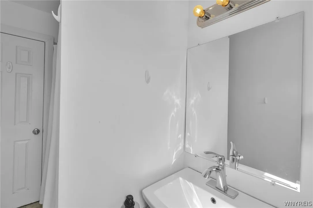 381 Herkimer Street, Buffalo, New York 14213, Buffalo, New York 14213, 3 Bedrooms Bedrooms, 8 Rooms Rooms,1 BathroomBathrooms,Residential,For Sale,381 Herkimer Street, Buffalo, New York 14213,0,B1680964