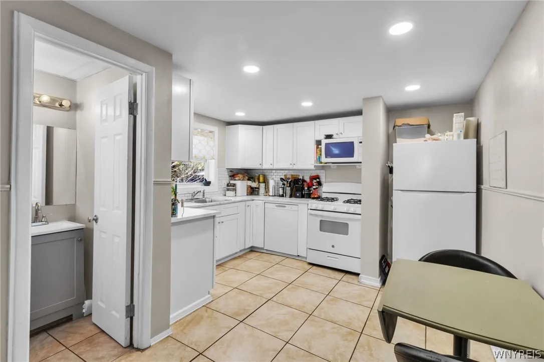 381 Herkimer Street, Buffalo, New York 14213, Buffalo, New York 14213, 3 Bedrooms Bedrooms, 8 Rooms Rooms,1 BathroomBathrooms,Residential,For Sale,381 Herkimer Street, Buffalo, New York 14213,0,B1680964