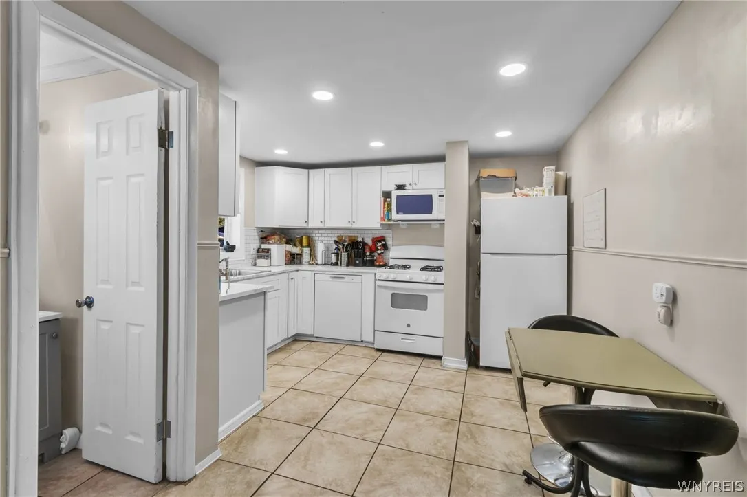 381 Herkimer Street, Buffalo, New York 14213, Buffalo, New York 14213, 3 Bedrooms Bedrooms, 8 Rooms Rooms,1 BathroomBathrooms,Residential,For Sale,381 Herkimer Street, Buffalo, New York 14213,0,B1680964