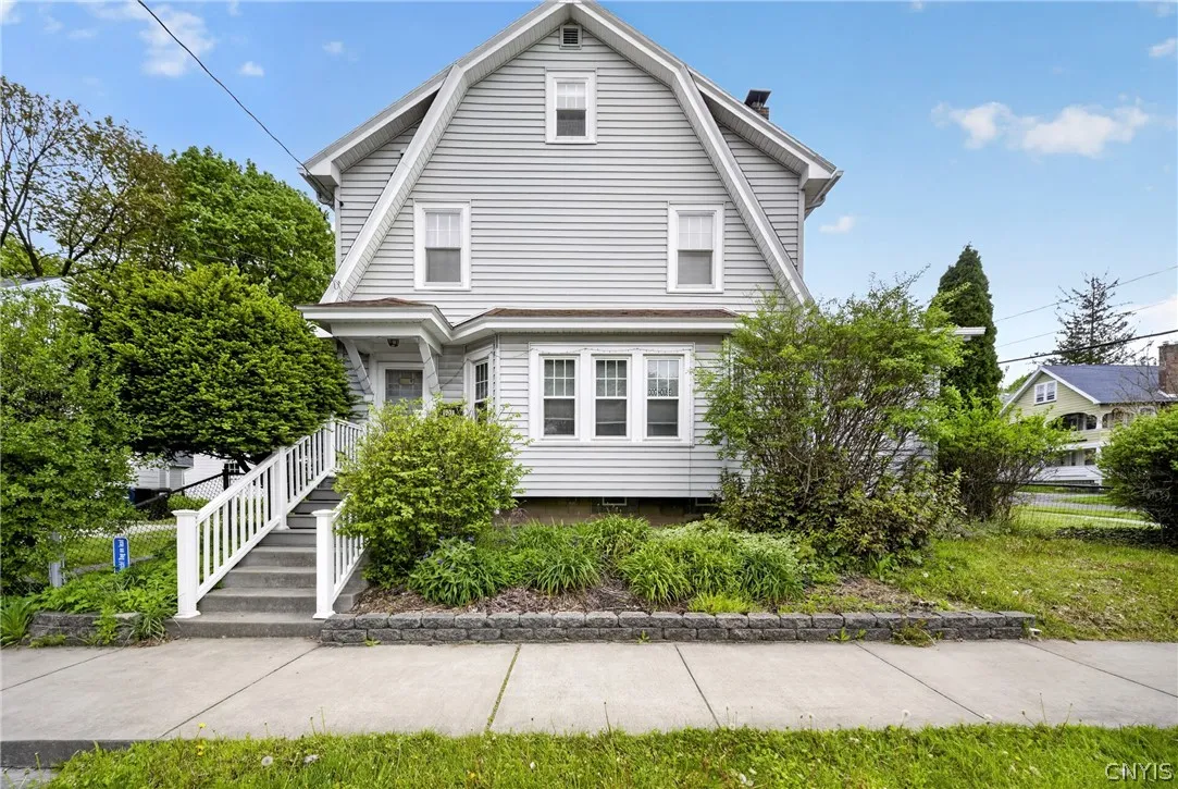 521 Kensington Road, Syracuse, New York 13210, Syracuse, New York 13210, 3 Bedrooms Bedrooms, 9 Rooms Rooms,1 BathroomBathrooms,Residential,For Sale,521 Kensington Road, Syracuse, New York 13210,0,S1681210