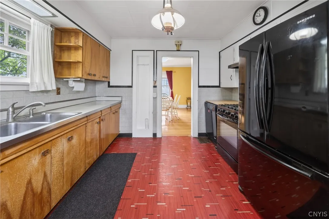 521 Kensington Road, Syracuse, New York 13210, Syracuse, New York 13210, 3 Bedrooms Bedrooms, 9 Rooms Rooms,1 BathroomBathrooms,Residential,For Sale,521 Kensington Road, Syracuse, New York 13210,0,S1681210