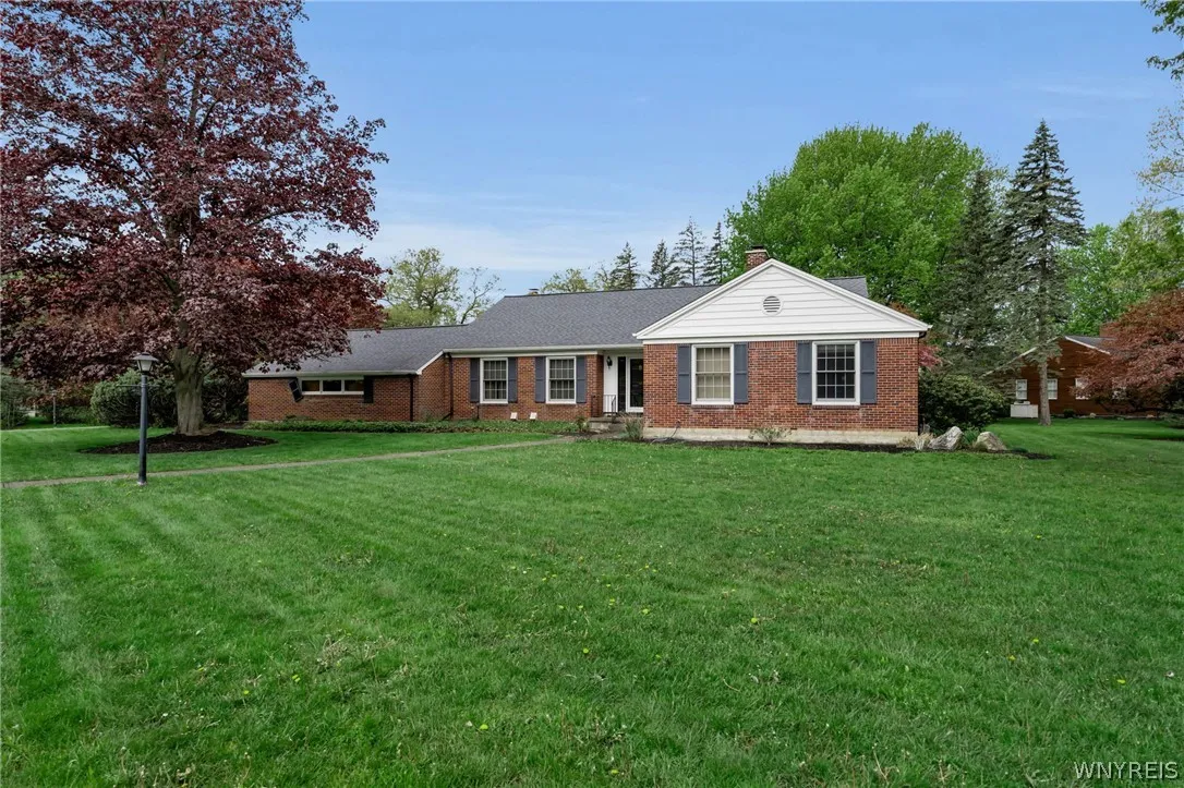 60 Knollwood Lane, Amherst, New York 14221, Amherst, New York 14221, 4 Bedrooms Bedrooms, 9 Rooms Rooms,2 BathroomsBathrooms,Residential,Closed,60 Knollwood Lane, Amherst, New York 14221,0,B1680672