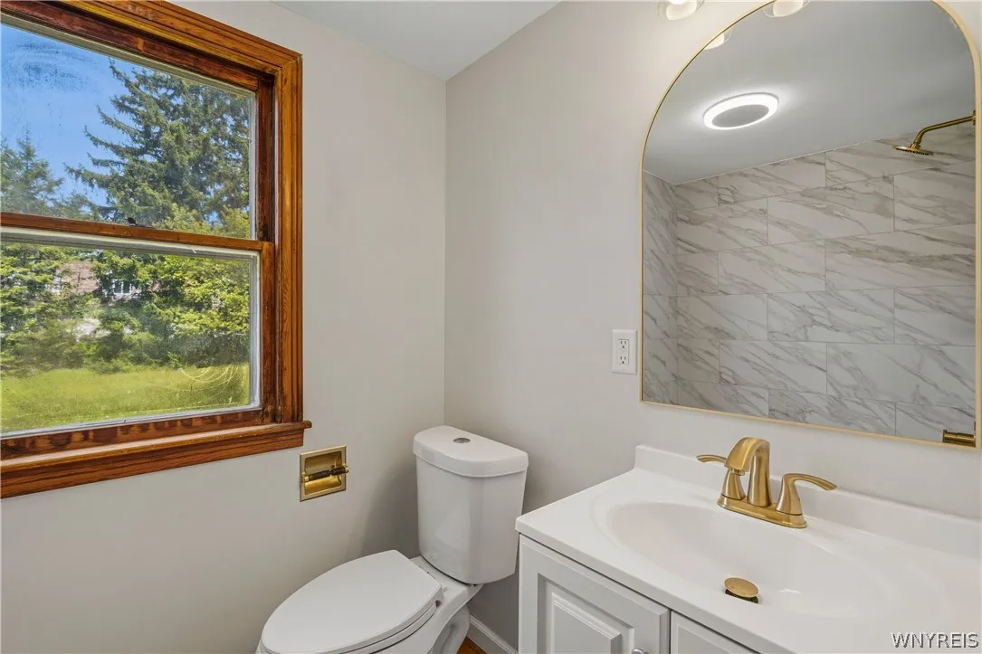 6164 Ward Road, Orchard Park, New York 14127, Orchard Park, New York 14127, 3 Bedrooms Bedrooms, 5 Rooms Rooms,2 BathroomsBathrooms,Residential,For Sale,6164 Ward Road, Orchard Park, New York 14127,0,B1681109