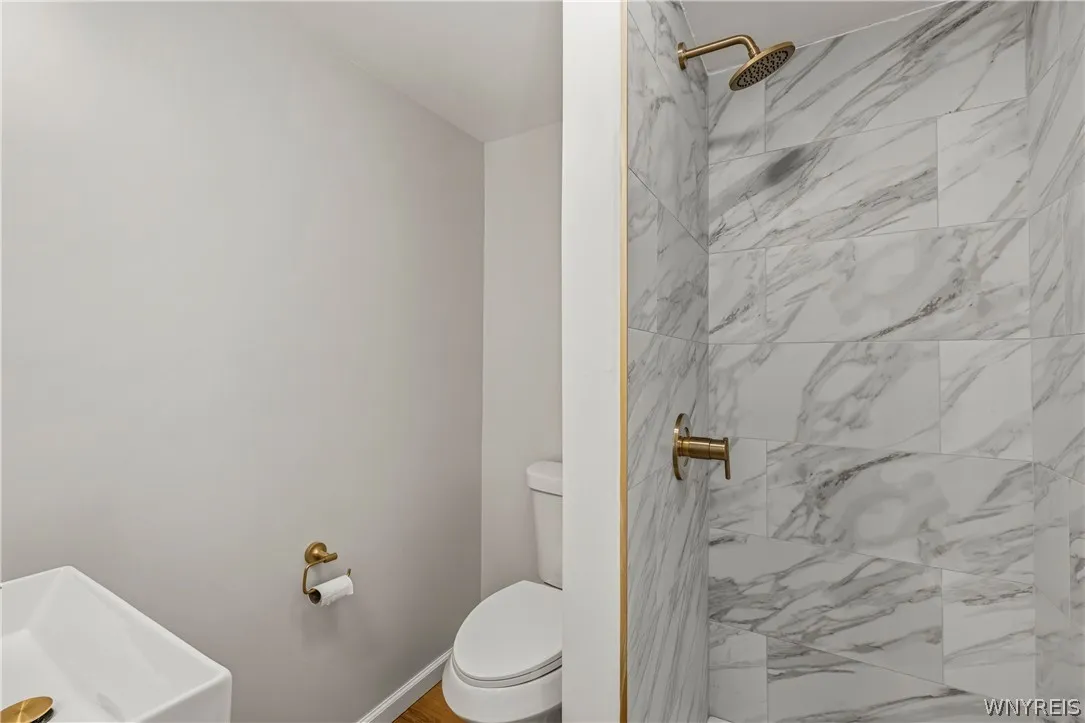 6164 Ward Road, Orchard Park, New York 14127, Orchard Park, New York 14127, 3 Bedrooms Bedrooms, 5 Rooms Rooms,2 BathroomsBathrooms,Residential,For Sale,6164 Ward Road, Orchard Park, New York 14127,0,B1681109
