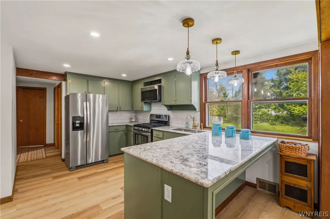 6164 Ward Road, Orchard Park, New York 14127, Orchard Park, New York 14127, 3 Bedrooms Bedrooms, 5 Rooms Rooms,2 BathroomsBathrooms,Residential,For Sale,6164 Ward Road, Orchard Park, New York 14127,0,B1681109