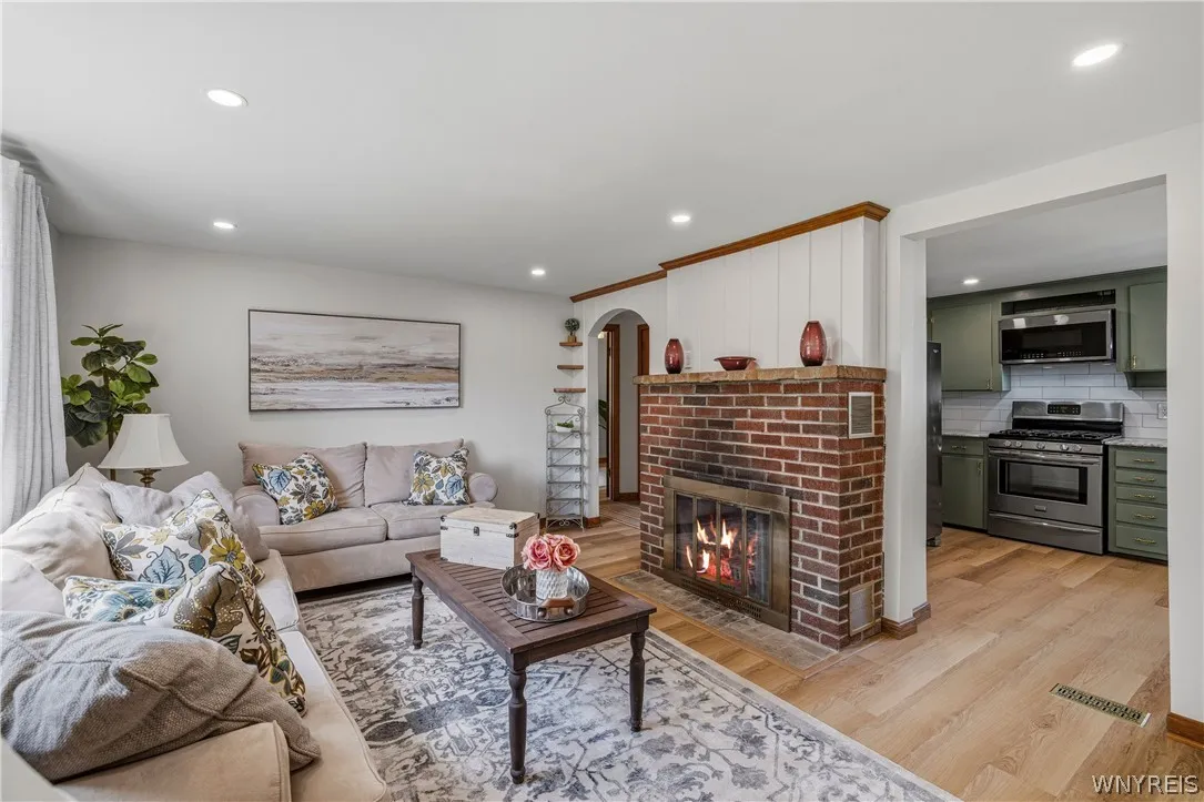 6164 Ward Road, Orchard Park, New York 14127, Orchard Park, New York 14127, 3 Bedrooms Bedrooms, 5 Rooms Rooms,2 BathroomsBathrooms,Residential,For Sale,6164 Ward Road, Orchard Park, New York 14127,0,B1681109