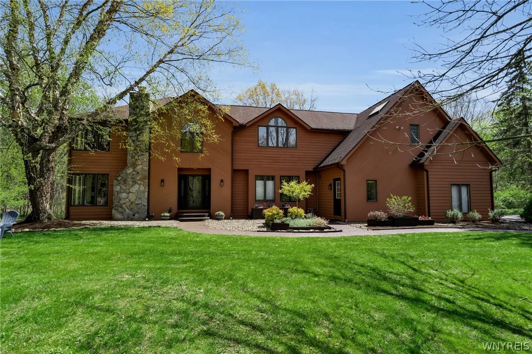 4789 Shimerville Road, Clarence, New York 14031, Clarence, New York 14031, 4 Bedrooms Bedrooms, 13 Rooms Rooms,2 BathroomsBathrooms,Residential,For Sale,4789 Shimerville Road, Clarence, New York 14031,0,B1681387