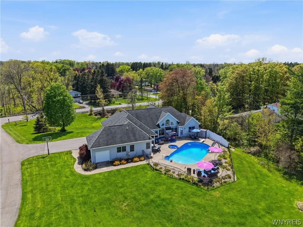 6784 Milestrip Road, Orchard Park, New York 14127, Orchard Park, New York 14127, 4 Bedrooms Bedrooms, 15 Rooms Rooms,3 BathroomsBathrooms,Residential,For Sale,6784 Milestrip Road, Orchard Park, New York 14127,0,B1681566