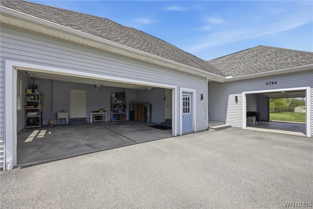 6784 Milestrip Road, Orchard Park, New York 14127, Orchard Park, New York 14127, 4 Bedrooms Bedrooms, 15 Rooms Rooms,3 BathroomsBathrooms,Residential,For Sale,6784 Milestrip Road, Orchard Park, New York 14127,0,B1681566