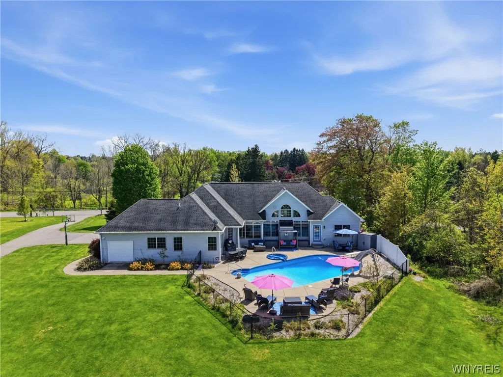 6784 Milestrip Road, Orchard Park, New York 14127, Orchard Park, New York 14127, 4 Bedrooms Bedrooms, 15 Rooms Rooms,3 BathroomsBathrooms,Residential,For Sale,6784 Milestrip Road, Orchard Park, New York 14127,0,B1681566