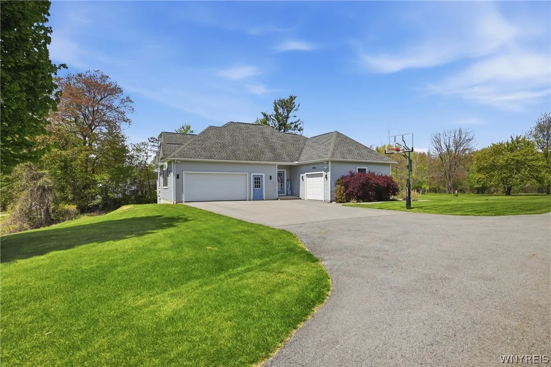 6784 Milestrip Road, Orchard Park, New York 14127, Orchard Park, New York 14127, 4 Bedrooms Bedrooms, 15 Rooms Rooms,3 BathroomsBathrooms,Residential,For Sale,6784 Milestrip Road, Orchard Park, New York 14127,0,B1681566