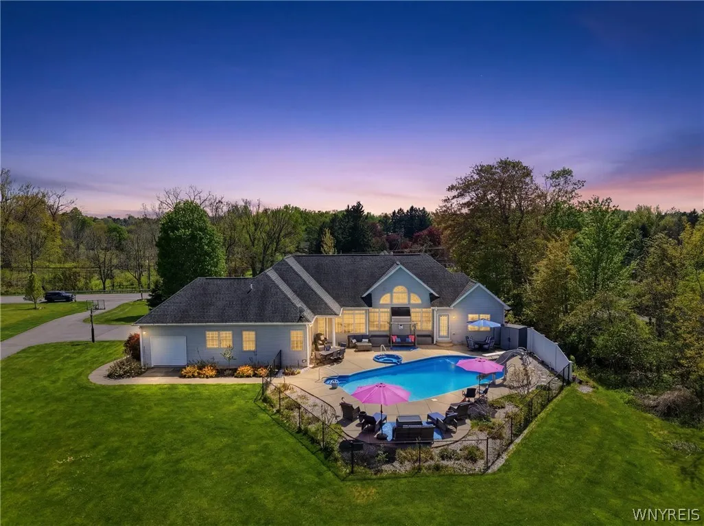 6784 Milestrip Road, Orchard Park, New York 14127, Orchard Park, New York 14127, 4 Bedrooms Bedrooms, 15 Rooms Rooms,3 BathroomsBathrooms,Residential,For Sale,6784 Milestrip Road, Orchard Park, New York 14127,0,B1681566