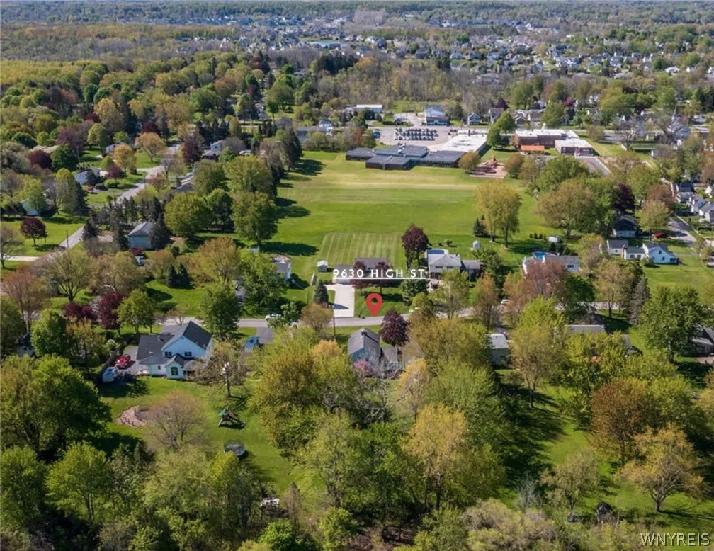 9630 High Street, Clarence, New York 14032, Clarence, New York 14032, 4 Bedrooms Bedrooms, 9 Rooms Rooms,2 BathroomsBathrooms,Residential,For Sale,9630 High Street, Clarence, New York 14032,0,B1680821