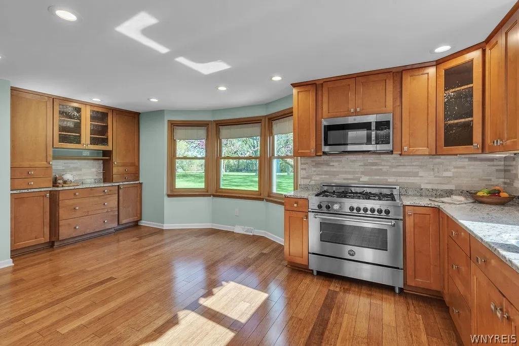 9630 High Street, Clarence, New York 14032, Clarence, New York 14032, 4 Bedrooms Bedrooms, 9 Rooms Rooms,2 BathroomsBathrooms,Residential,For Sale,9630 High Street, Clarence, New York 14032,0,B1680821