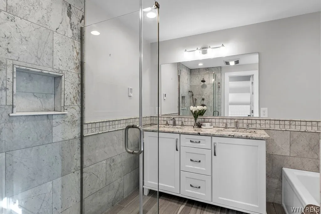 9630 High Street, Clarence, New York 14032, Clarence, New York 14032, 4 Bedrooms Bedrooms, 9 Rooms Rooms,2 BathroomsBathrooms,Residential,For Sale,9630 High Street, Clarence, New York 14032,0,B1680821