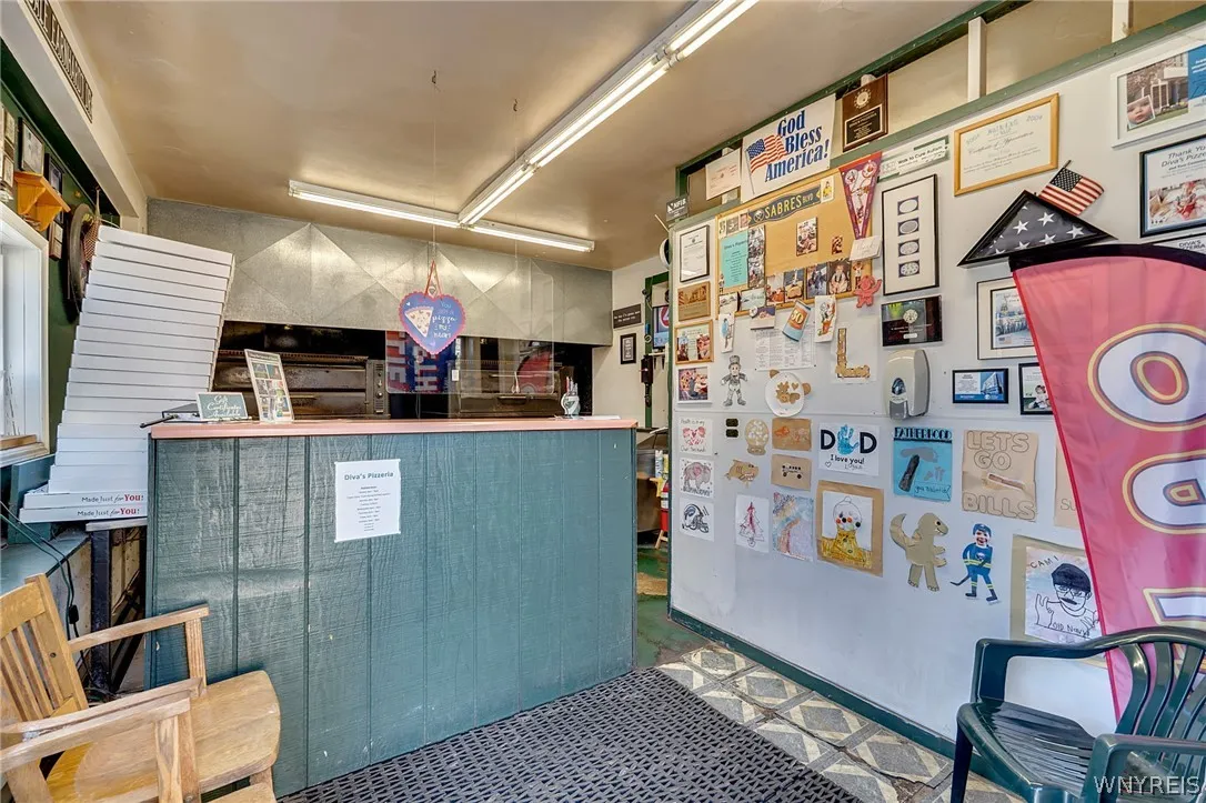 2123 Clinton Street, West Seneca, New York 14206, West Seneca, New York 14206, 4 Rooms Rooms,Commercial Sale,For Sale,2123 Clinton Street, West Seneca, New York 14206,0,B1681894