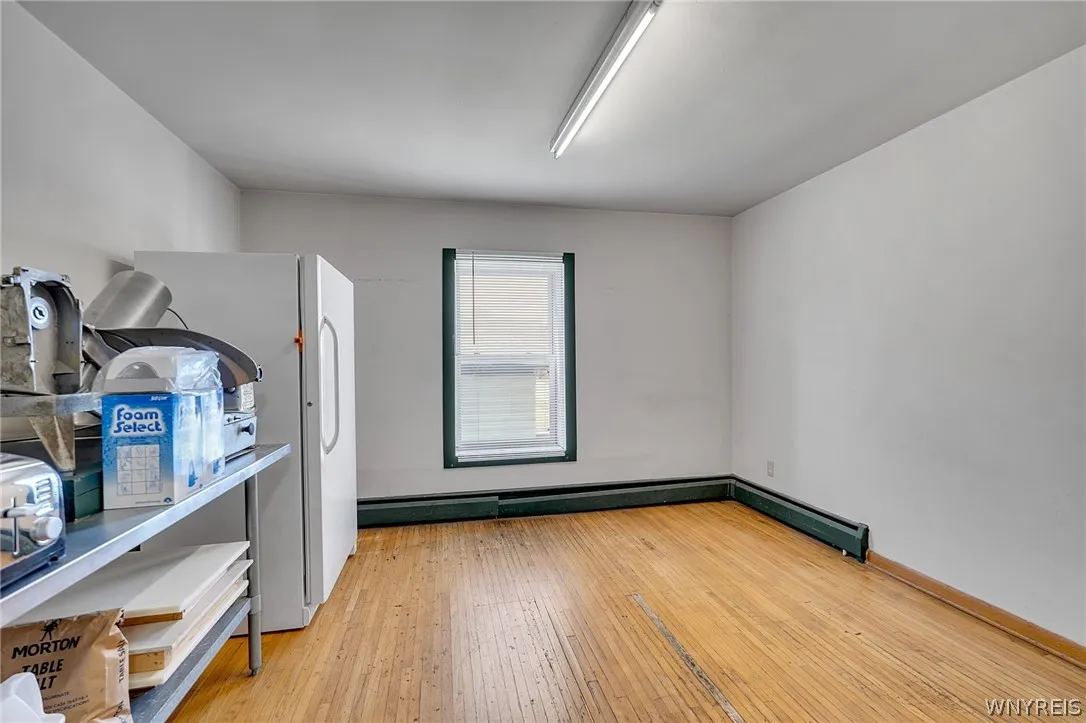 2123 Clinton Street, West Seneca, New York 14206, West Seneca, New York 14206, 4 Rooms Rooms,Commercial Sale,For Sale,2123 Clinton Street, West Seneca, New York 14206,0,B1681894