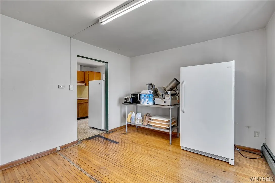 2123 Clinton Street, West Seneca, New York 14206, West Seneca, New York 14206, 4 Rooms Rooms,Commercial Sale,For Sale,2123 Clinton Street, West Seneca, New York 14206,0,B1681894