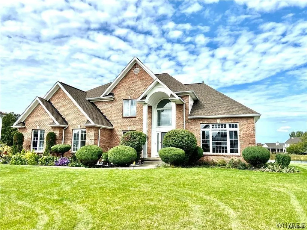 5458 Center Pine Lane, Clarence, New York 14221, Clarence, New York 14221, 4 Bedrooms Bedrooms, 9 Rooms Rooms,2 BathroomsBathrooms,Residential Lease,For Rent,5458 Center Pine Lane, Clarence, New York 14221,0,B1681975