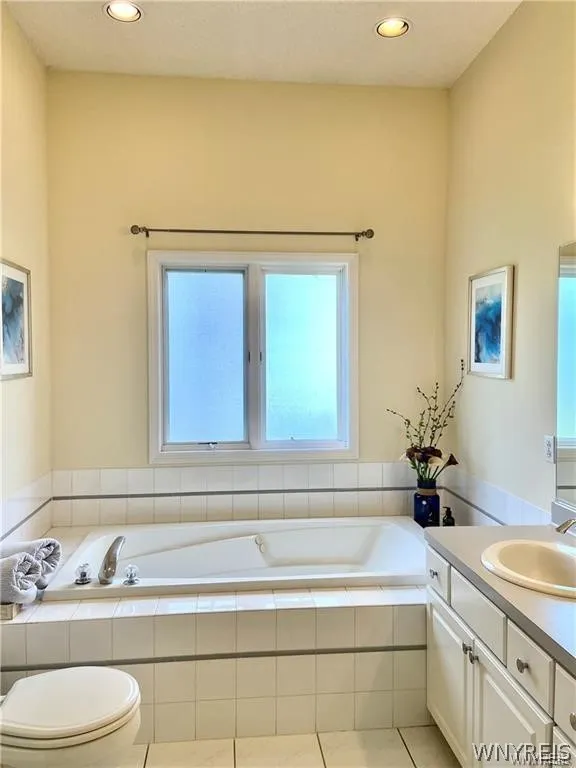 5458 Center Pine Lane, Clarence, New York 14221, Clarence, New York 14221, 4 Bedrooms Bedrooms, 9 Rooms Rooms,2 BathroomsBathrooms,Residential Lease,For Rent,5458 Center Pine Lane, Clarence, New York 14221,0,B1681975