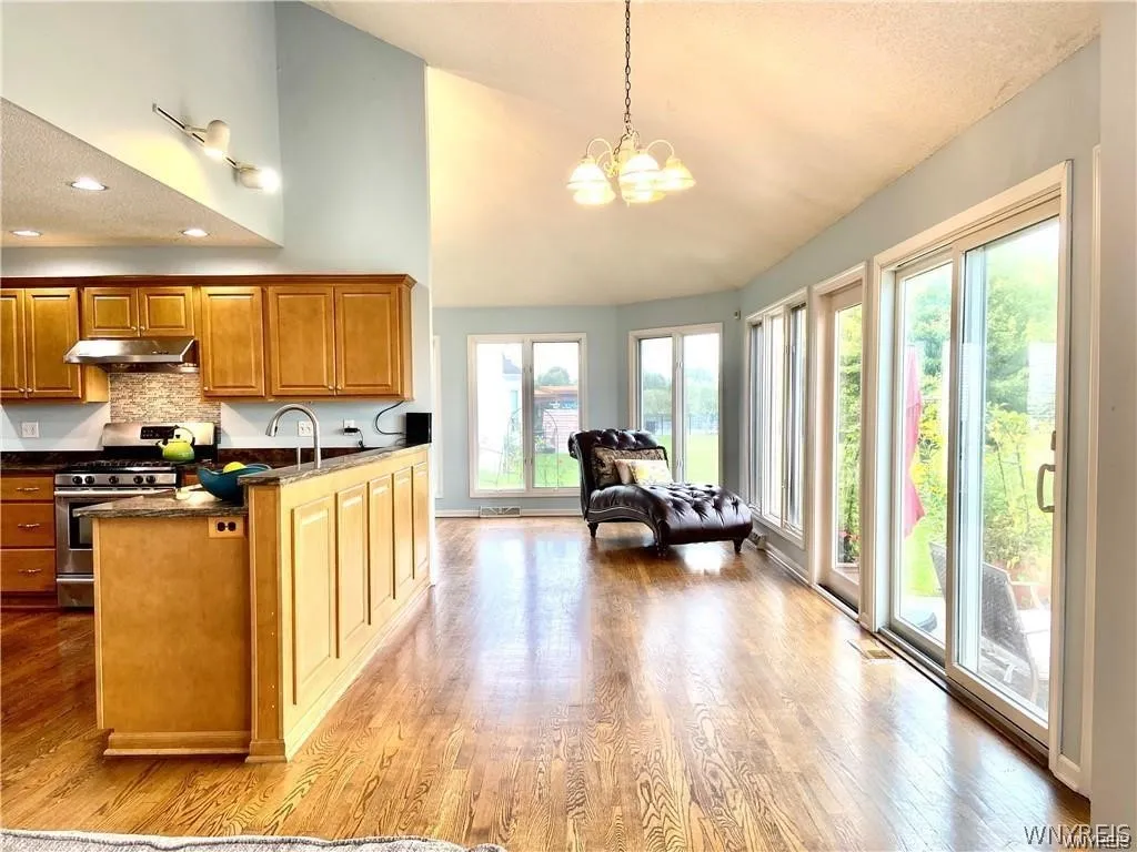 5458 Center Pine Lane, Clarence, New York 14221, Clarence, New York 14221, 4 Bedrooms Bedrooms, 9 Rooms Rooms,2 BathroomsBathrooms,Residential Lease,For Rent,5458 Center Pine Lane, Clarence, New York 14221,0,B1681975