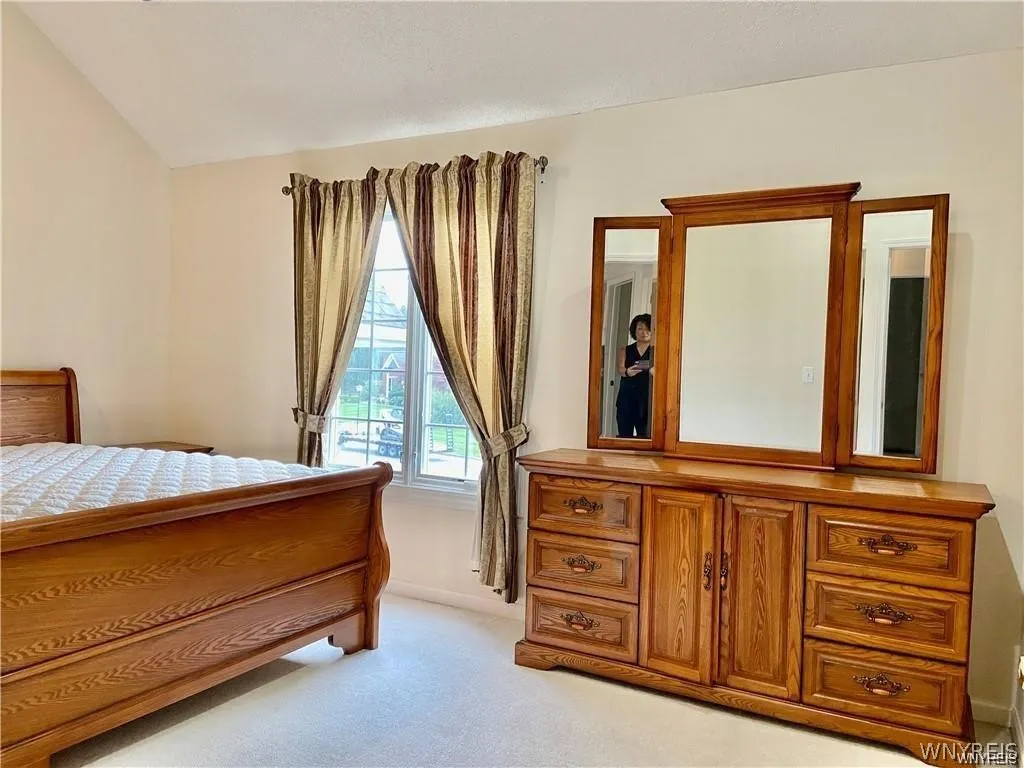 5458 Center Pine Lane, Clarence, New York 14221, Clarence, New York 14221, 4 Bedrooms Bedrooms, 9 Rooms Rooms,2 BathroomsBathrooms,Residential Lease,For Rent,5458 Center Pine Lane, Clarence, New York 14221,0,B1681975