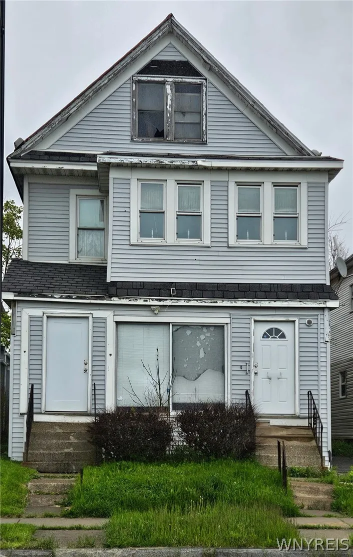 2467 Niagara Street, Buffalo, New York 14207, Buffalo, New York 14207, 5 Bedrooms Bedrooms, ,2 BathroomsBathrooms,Residential,For Sale,2467 Niagara Street, Buffalo, New York 14207,0,B1680939