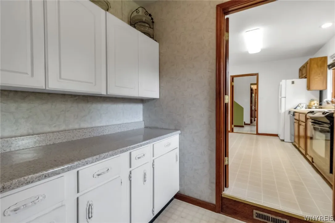 5409 Maelou Drive, Hamburg, New York 14075, Hamburg, New York 14075, 3 Bedrooms Bedrooms, 7 Rooms Rooms,2 BathroomsBathrooms,Residential,Closed,5409 Maelou Drive, Hamburg, New York 14075,0,B1681027