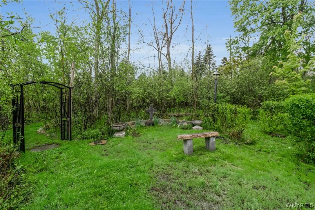 5409 Maelou Drive, Hamburg, New York 14075, Hamburg, New York 14075, 3 Bedrooms Bedrooms, 7 Rooms Rooms,2 BathroomsBathrooms,Residential,Closed,5409 Maelou Drive, Hamburg, New York 14075,0,B1681027