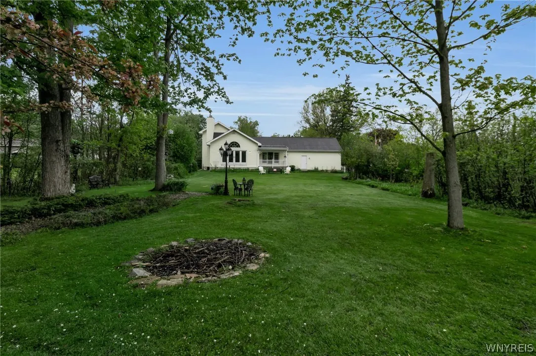 5409 Maelou Drive, Hamburg, New York 14075, Hamburg, New York 14075, 3 Bedrooms Bedrooms, 7 Rooms Rooms,2 BathroomsBathrooms,Residential,Closed,5409 Maelou Drive, Hamburg, New York 14075,0,B1681027