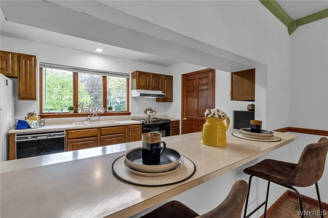 5409 Maelou Drive, Hamburg, New York 14075, Hamburg, New York 14075, 3 Bedrooms Bedrooms, 7 Rooms Rooms,2 BathroomsBathrooms,Residential,Closed,5409 Maelou Drive, Hamburg, New York 14075,0,B1681027