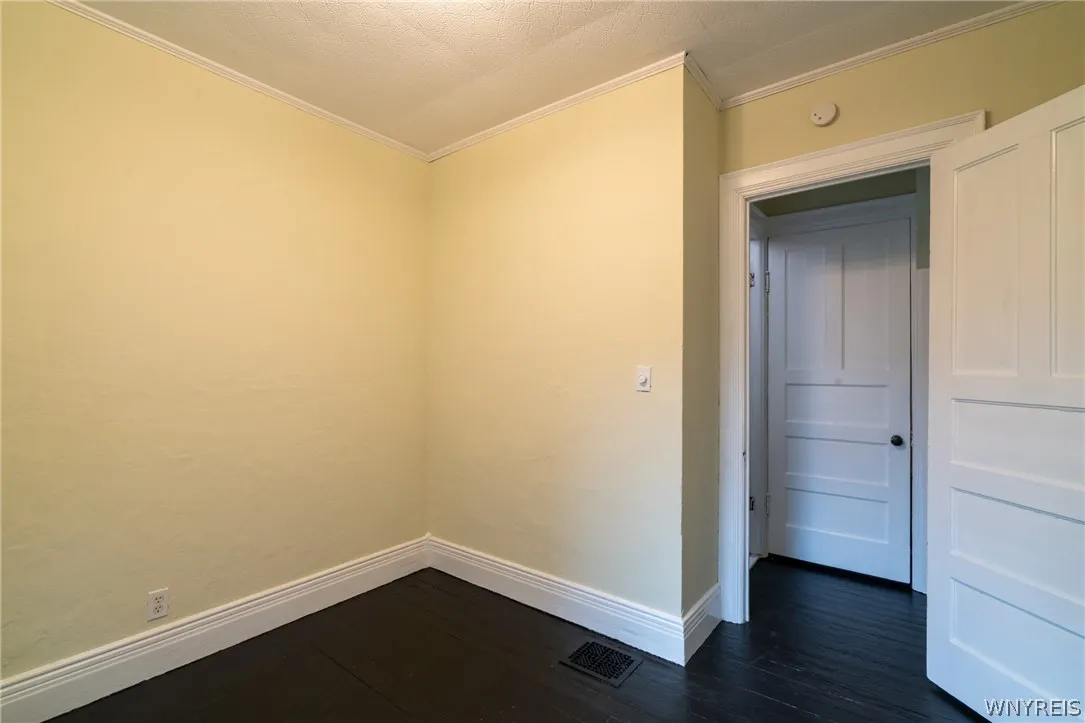 299 West Delavan Ave Avenue, Buffalo, New York 142, Buffalo, New York 14213, 4 Bedrooms Bedrooms, 7 Rooms Rooms,1 BathroomBathrooms,Residential,For Sale,299 West Delavan Ave Avenue, Buffalo, New York 142,0,B1681994