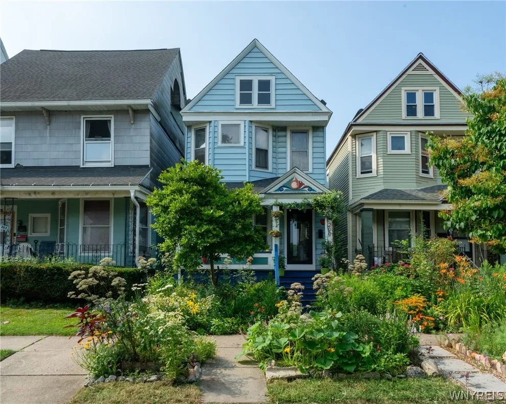 299 West Delavan Ave Avenue, Buffalo, New York 142, Buffalo, New York 14213, 4 Bedroom Bedrooms, 7 Room Rooms,1 BathroomBathrooms,Residential,Closed,299 West Delavan Ave Avenue, Buffalo, New York 142,0,B1681994