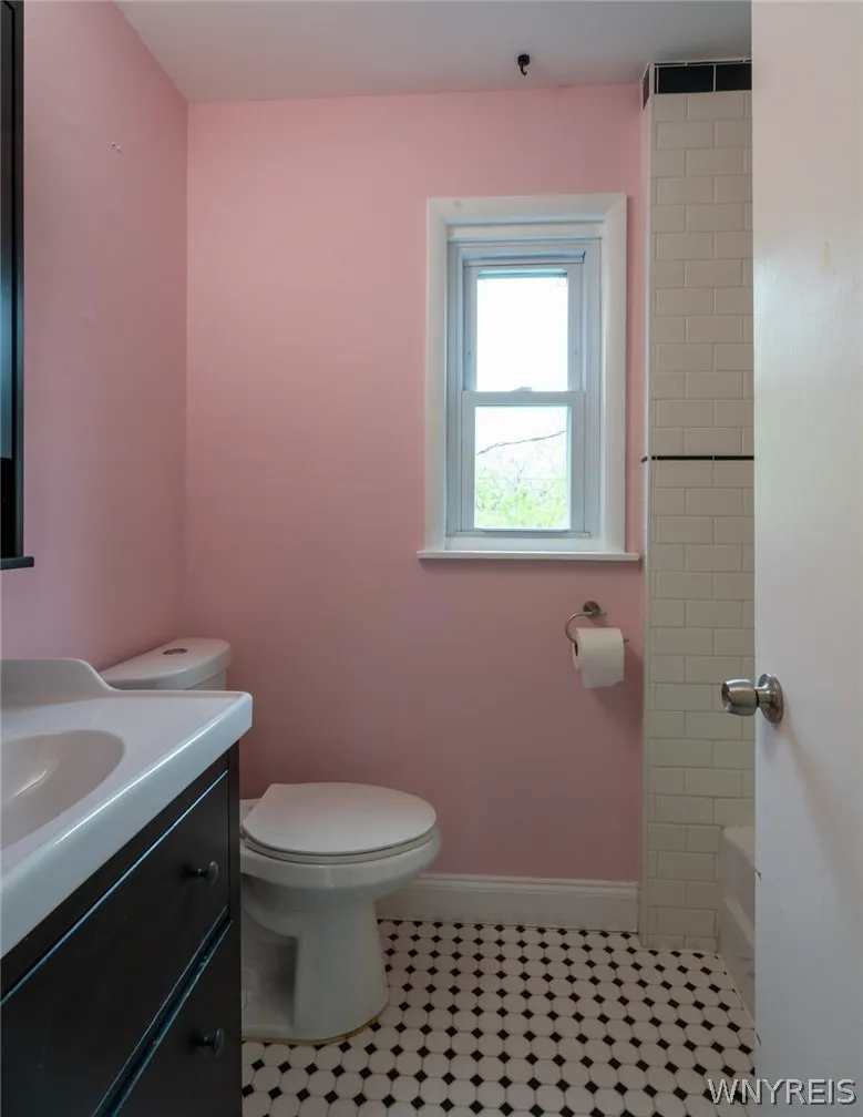 299 West Delavan Ave Avenue, Buffalo, New York 142, Buffalo, New York 14213, 4 Bedrooms Bedrooms, 7 Rooms Rooms,1 BathroomBathrooms,Residential,For Sale,299 West Delavan Ave Avenue, Buffalo, New York 142,0,B1681994