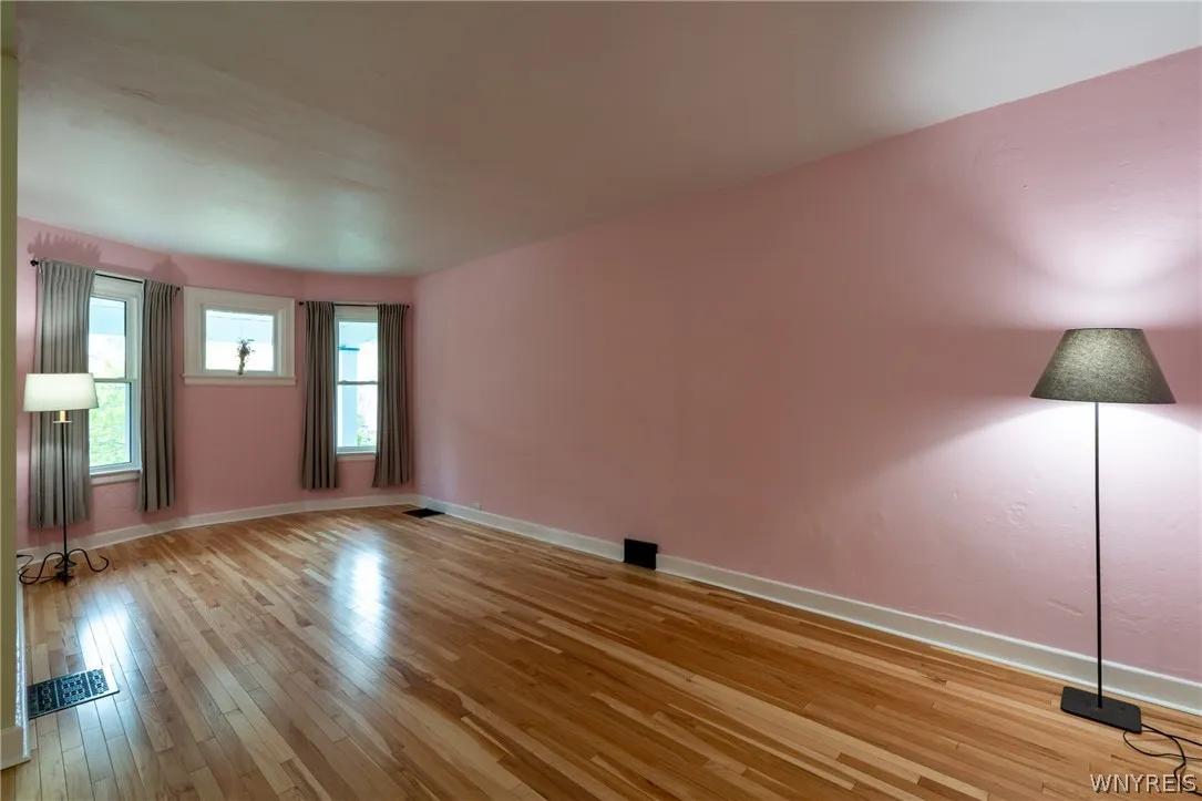 299 West Delavan Ave Avenue, Buffalo, New York 142, Buffalo, New York 14213, 4 Bedrooms Bedrooms, 7 Rooms Rooms,1 BathroomBathrooms,Residential,For Sale,299 West Delavan Ave Avenue, Buffalo, New York 142,0,B1681994
