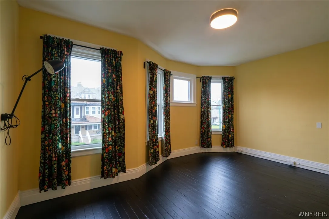 299 West Delavan Ave Avenue, Buffalo, New York 142, Buffalo, New York 14213, 4 Bedrooms Bedrooms, 7 Rooms Rooms,1 BathroomBathrooms,Residential,For Sale,299 West Delavan Ave Avenue, Buffalo, New York 142,0,B1681994