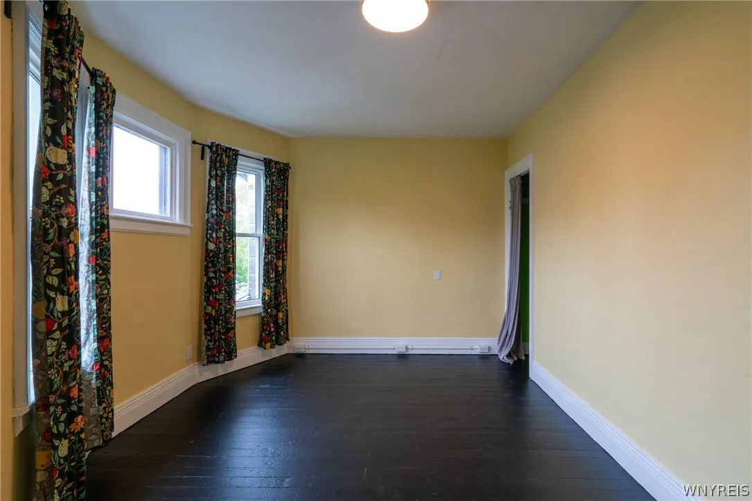 299 West Delavan Ave Avenue, Buffalo, New York 142, Buffalo, New York 14213, 4 Bedrooms Bedrooms, 7 Rooms Rooms,1 BathroomBathrooms,Residential,For Sale,299 West Delavan Ave Avenue, Buffalo, New York 142,0,B1681994